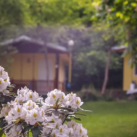 Lovely Bungalow In Pretty Area Place 3* Kamena