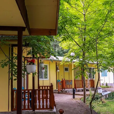 Lovely Bungalow In Pretty Area Place 3* Kamena
