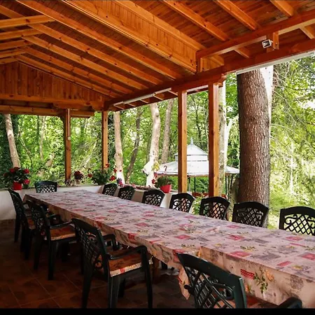 Lovely Bungalow In Pretty Area Place 3*