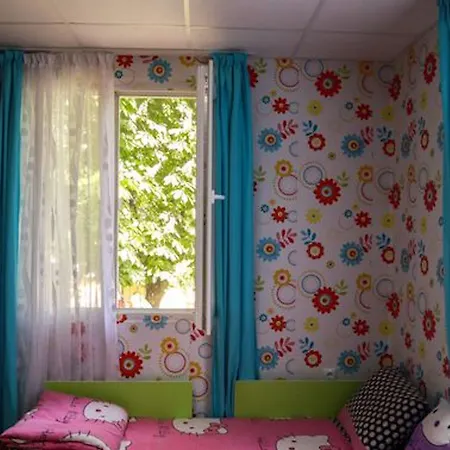 招待所 Lovely Bungalow In Pretty Area Place 3*