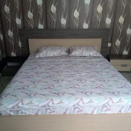 Lovely Bungalow In Pretty Area Place Pensión 3*
