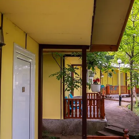Lovely Bungalow In Pretty Area Place 招待所 Kamena